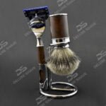 shaving set with holder